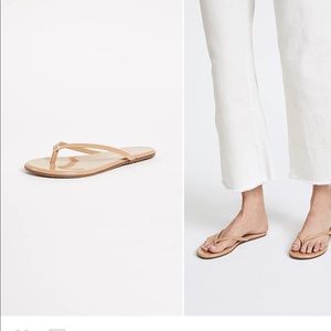 NWOT Tkees Foundations Glosses Sandals